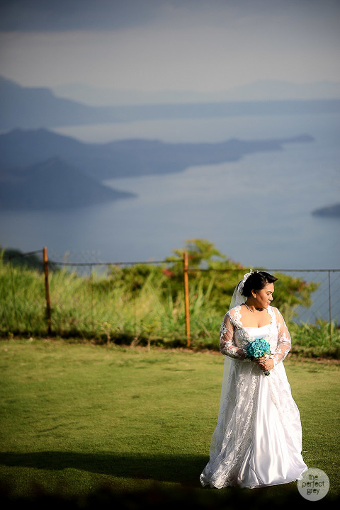 tagaytay-wedding-photographer-josephines-the-perfect-grey-wedding-photographer-philippines-philippine-laguna-batangas-taal-vista-arlene-briones-she-aguiba-25