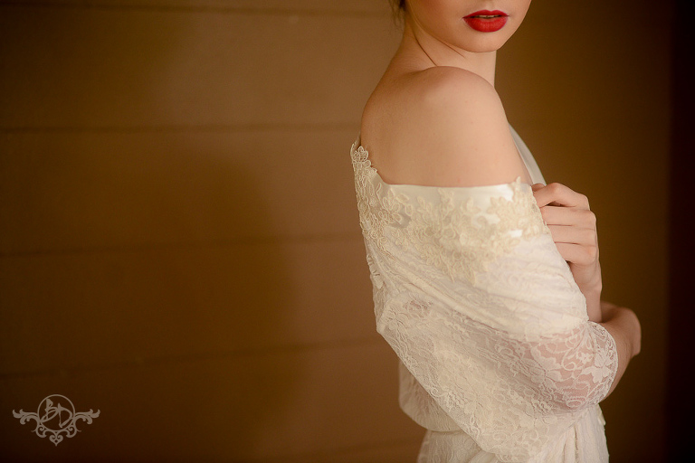 jazel-sy-wedding-gown-toni-aviles-moki-gray-pgm-styling-jardin-de-miramar-arlene-briones-the-perfect-grey-vinci-berris-wedding-photographer-philippines-5206