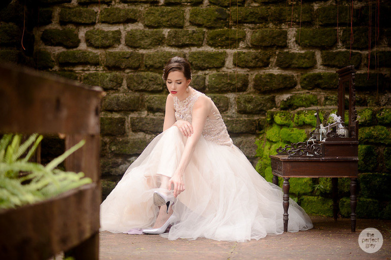 jazel-sy-wedding-gown-toni-aviles-moki-gray-pgm-styling-jardin-de-miramar-arlene-briones-the-perfect-grey-vinci-berris-wedding-photographer-philippines-5357