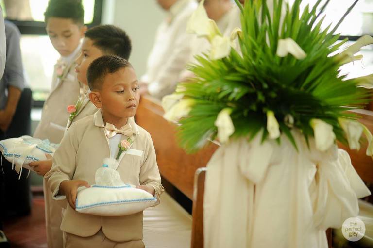 up-diliman-church-of-risen-perfect-grey-wedding-photographer-philippines-christian-wedding-24