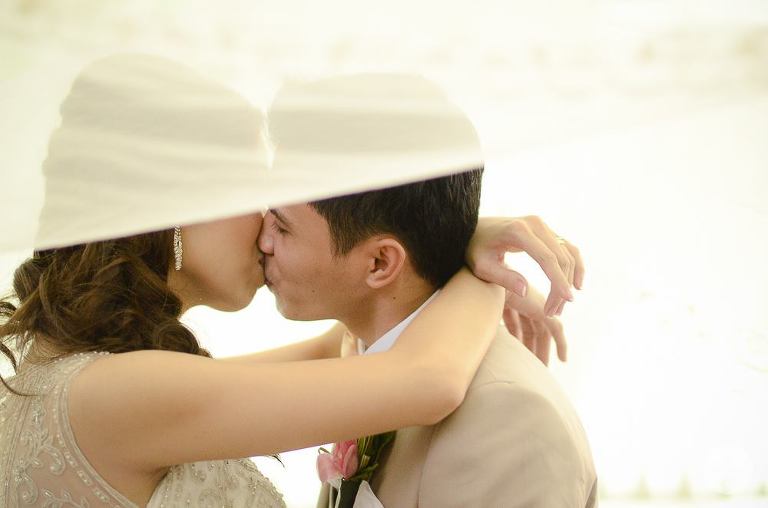 up-diliman-church-of-risen-perfect-grey-wedding-photographer-philippines-christian-wedding-27