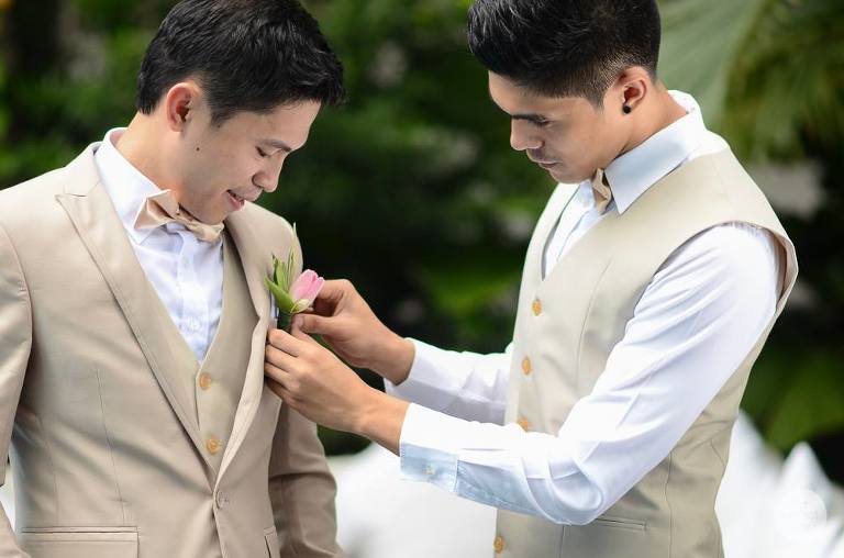 up-diliman-church-of-risen-perfect-grey-wedding-photographer-philippines-christian-wedding-5