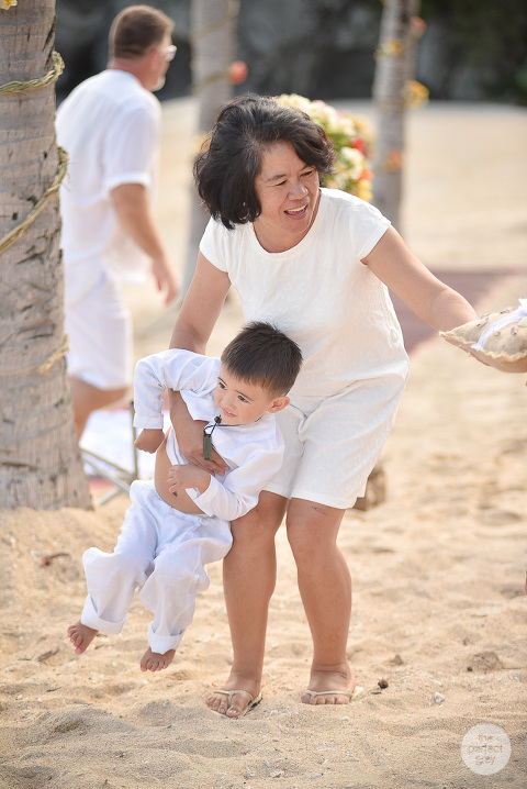 kota-keluarga-beach-wedding-laiya-san-juan-batangas-philippine-philippines-wedding-photographer-the-perfect-grey-she-aguiba-vinci-berris-5558