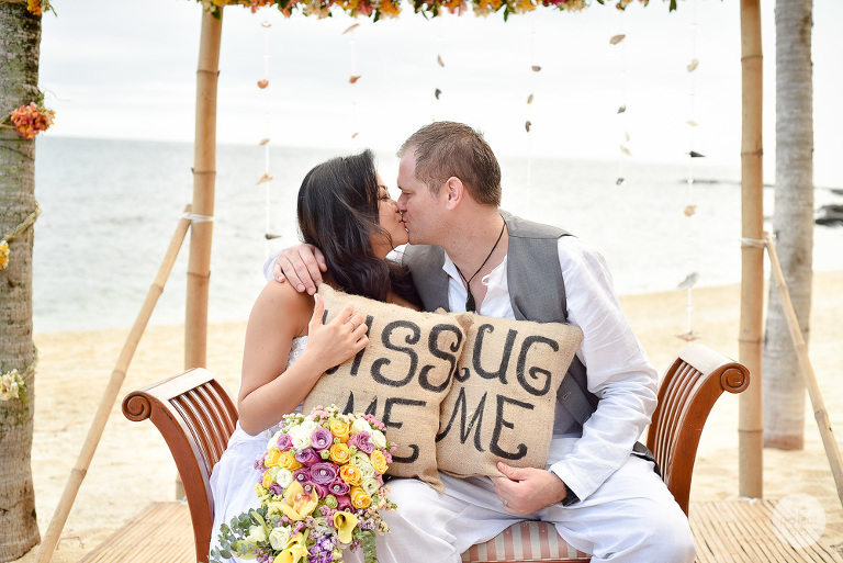 kota-keluarga-beach-wedding-laiya-san-juan-batangas-philippine-philippines-wedding-photographer-the-perfect-grey-she-aguiba-vinci-berris-5821