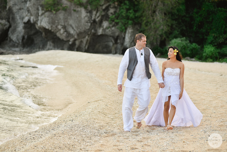kota-keluarga-beach-wedding-laiya-san-juan-batangas-philippine-philippines-wedding-photographer-the-perfect-grey-she-aguiba-vinci-berris-5889
