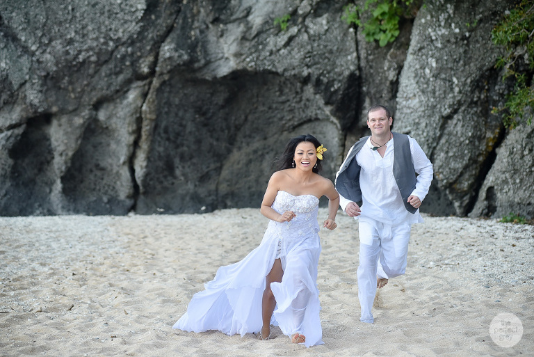 kota-keluarga-beach-wedding-laiya-san-juan-batangas-philippine-philippines-wedding-photographer-the-perfect-grey-she-aguiba-vinci-berris-6046