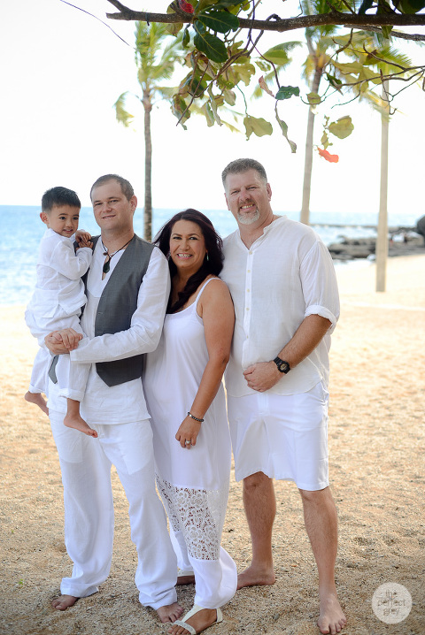 kota-keluarga-beach-wedding-laiya-san-juan-batangas-philippine-philippines-wedding-photographer-the-perfect-grey-she-aguiba-vinci-berris-9651