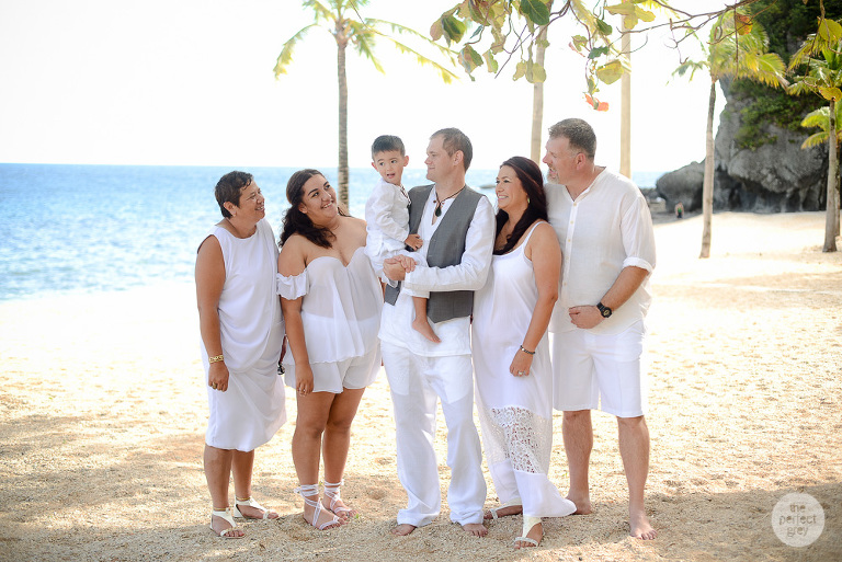 kota-keluarga-beach-wedding-laiya-san-juan-batangas-philippine-philippines-wedding-photographer-the-perfect-grey-she-aguiba-vinci-berris-9676