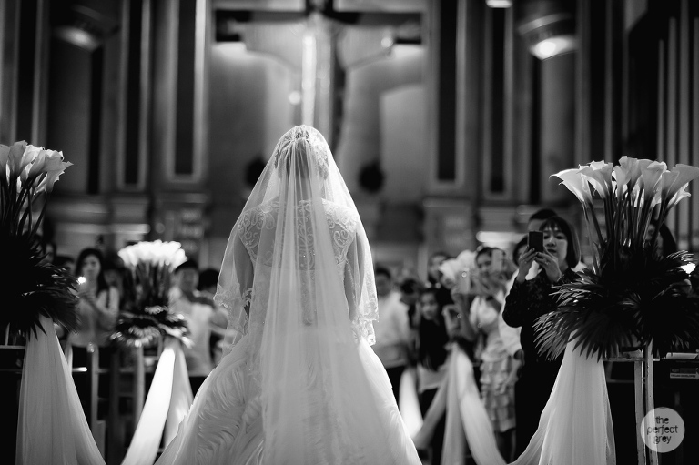 marco-polo-christ-the-king-wedding-the-perfect-grey-wedding-photographer-philippines-arlene-briones-ej-lagrimas-she-aguiba-2-31