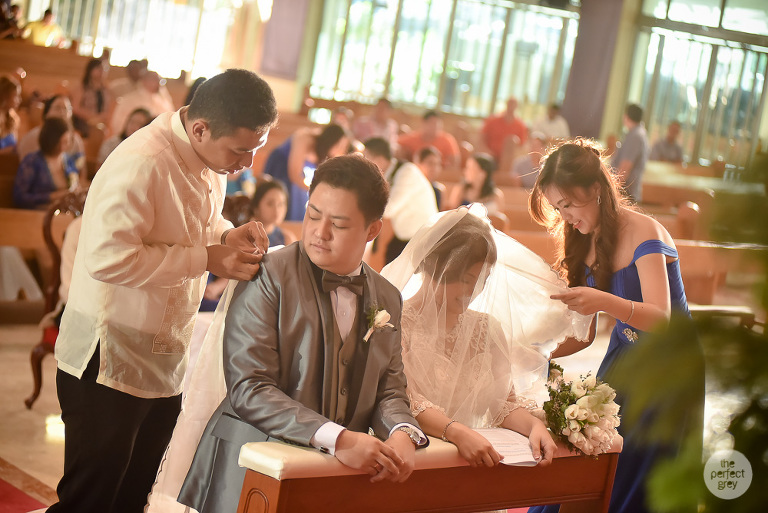 marco-polo-christ-the-king-wedding-the-perfect-grey-wedding-photographer-philippines-arlene-briones-ej-lagrimas-she-aguiba-2-42