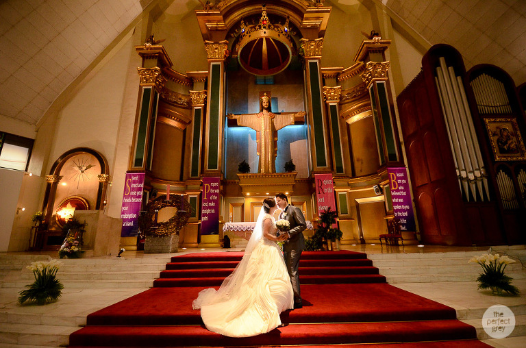 marco-polo-christ-the-king-wedding-the-perfect-grey-wedding-photographer-philippines-arlene-briones-ej-lagrimas-she-aguiba-2-46