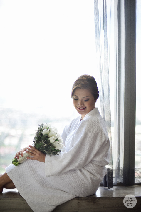 marco-polo-christ-the-king-wedding-the-perfect-grey-wedding-photographer-philippines-arlene-briones-ej-lagrimas-she-aguiba-2-7