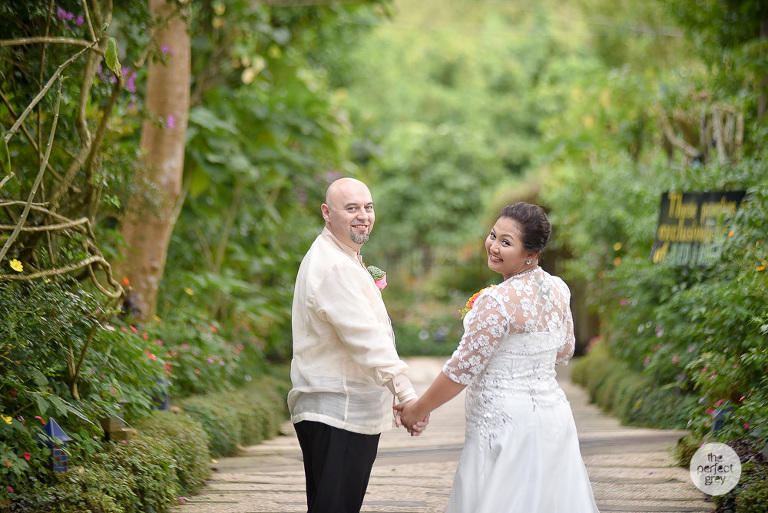 sonyas-garden-wedding-tagaytay-photographer-philippines-the-perfect-grey-photography-she-aguiba-vinci-berris-7182