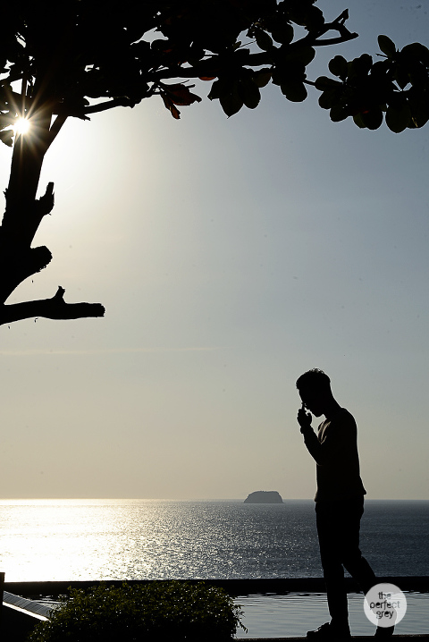 beach-prenup-anilao-batangas-wedding-vivere-azure-the-perfect-grey-photography-arlene-brione-she-aguiba-ej-lagrimas-beach-wedding-photographer-philippines-1