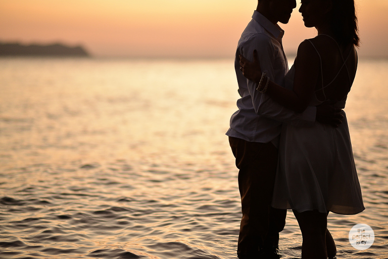 beach-prenup-anilao-batangas-wedding-vivere-azure-the-perfect-grey-photography-arlene-brione-she-aguiba-ej-lagrimas-beach-wedding-photographer-philippines-13