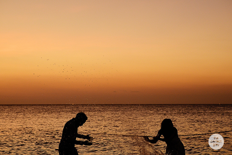 beach-prenup-anilao-batangas-wedding-vivere-azure-the-perfect-grey-photography-arlene-brione-she-aguiba-ej-lagrimas-beach-wedding-photographer-philippines-15