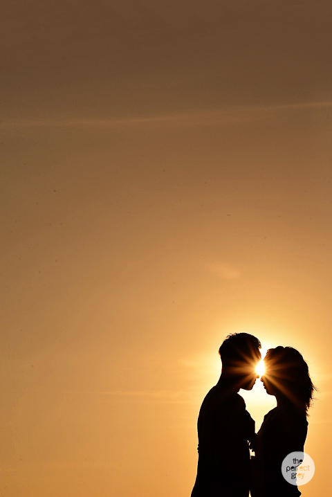 beach-prenup-anilao-batangas-wedding-vivere-azure-the-perfect-grey-photography-arlene-brione-she-aguiba-ej-lagrimas-beach-wedding-photographer-philippines-3