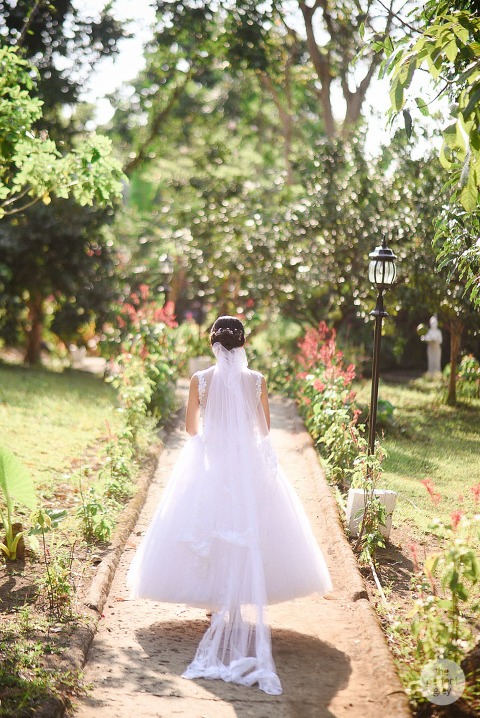 balay-indang-wedding-photographer-philippines-tagaytay-the-perfecy-grey-arlene-briones-she-aguiba-28