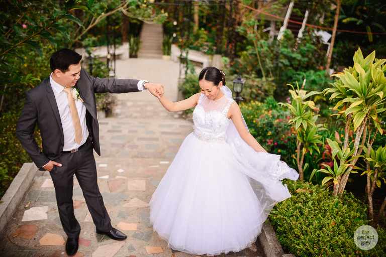 balay-indang-wedding-photographer-philippines-tagaytay-the-perfecy-grey-arlene-briones-she-aguiba-40