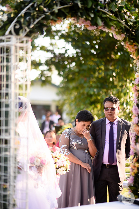 balay-indang-wedding-photographer-philippines-tagaytay-the-perfecy-grey-arlene-briones-she-aguiba-52